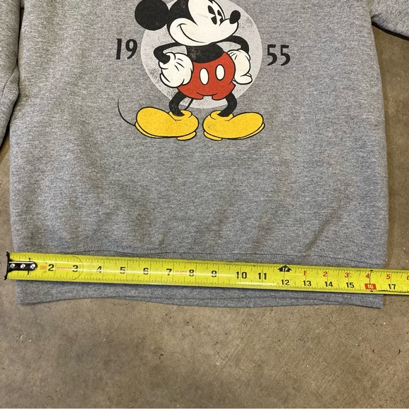 DISNEY Classic Vintage Inspired 1955 Mickey Mouse Gray Crewneck Size S - Picture 5 of 7